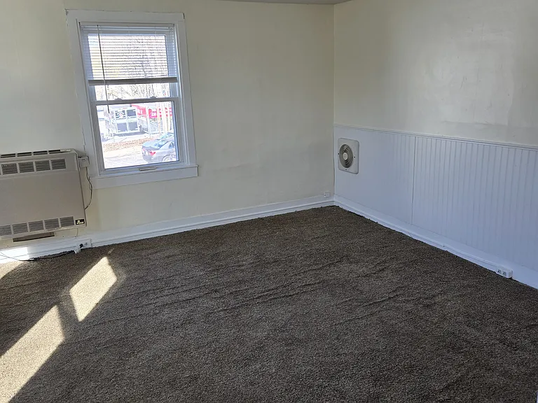 20 Hoyt Ln — Photo 7
