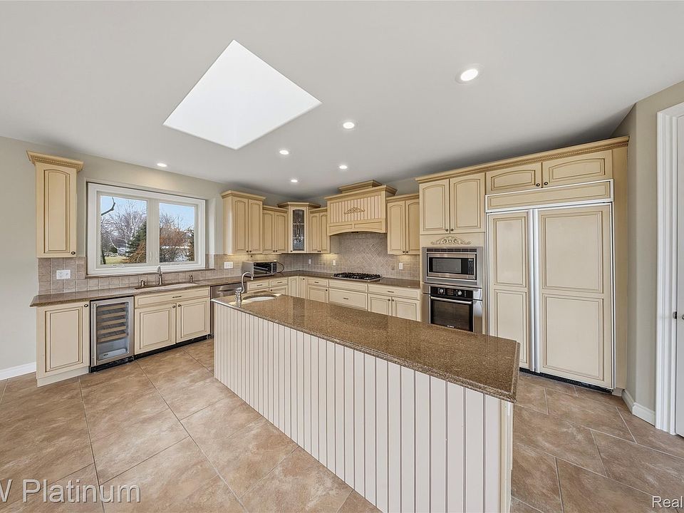48877 Point Lakeview Dr, photo 24