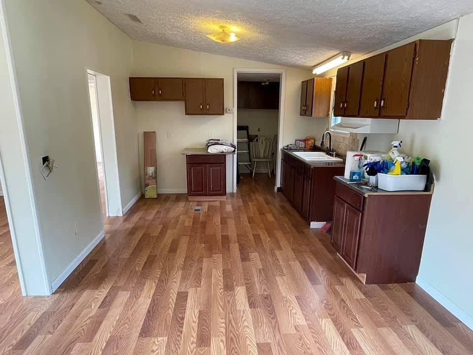 235 Brown St Cowpens SC Zillow