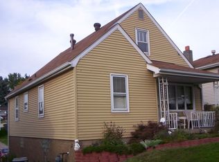 205 Hillcrest Rd, Weirton, WV 26062