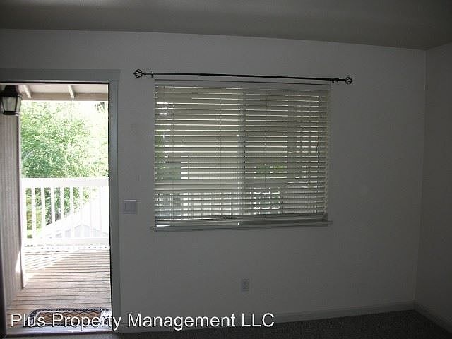 2nd image of 1519 NW Juniper St APT 4