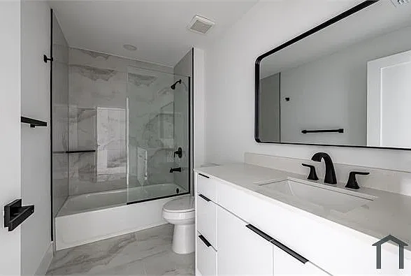 3 bed, $2,100 — Photo 1