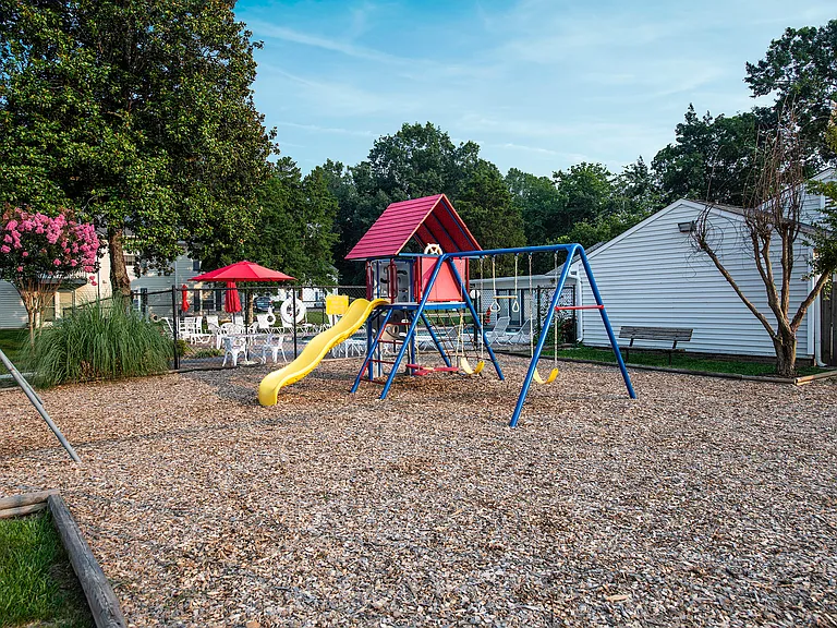 Willow Run Apartments — Photo 49