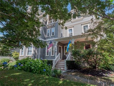 8 Cottage St APT 2, Newport, RI, 02840