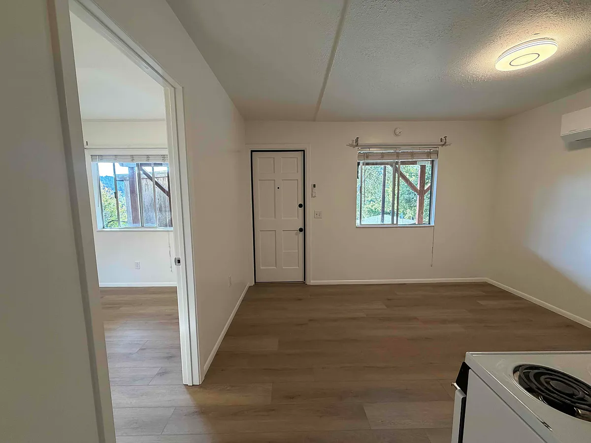Building Photo - 57 Grandview Ave #C