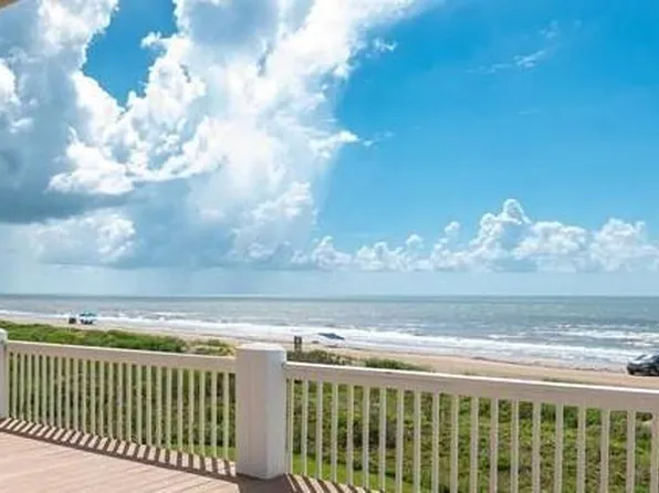 3026 Copacabana Dr, Crystal Beach, TX 77650