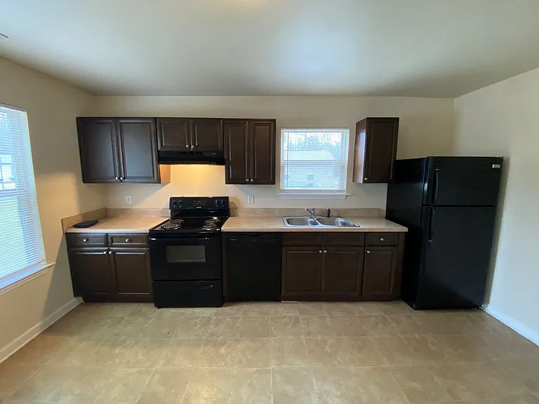 33 Jacob Ln — Photo 6