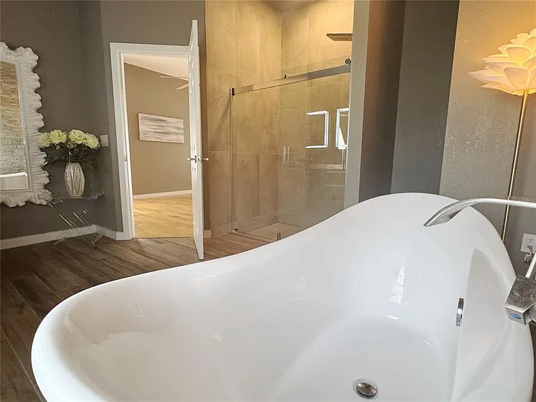 824 Palm Cove Dr — Photo 28