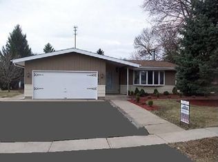 5703 South St, Richmond, IL