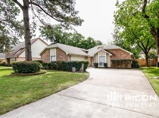6707 Seegers Trail Dr, Houston, TX 77066