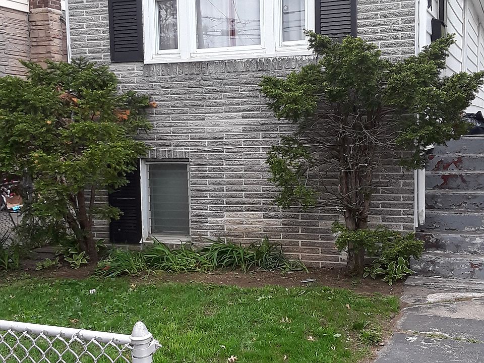 2nd image of 330 Lehrer Ave