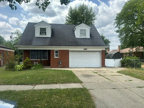 30829 Newport Dr, Warren, MI 48088