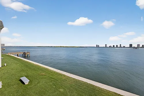 100 Shore Ct #208 Photo 1