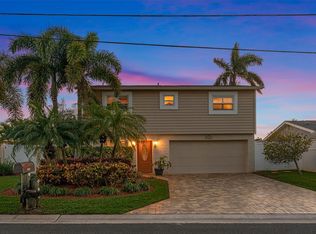 11440 8th St E, Treasure Island, FL 33706