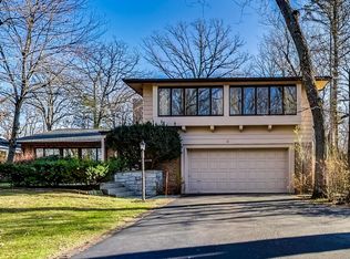 1031 S Green Bay Rd, Lake Forest, IL 60045