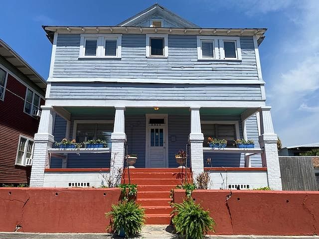 Cool building located in Ybor near Copper Tail Brewery and IKEA.
