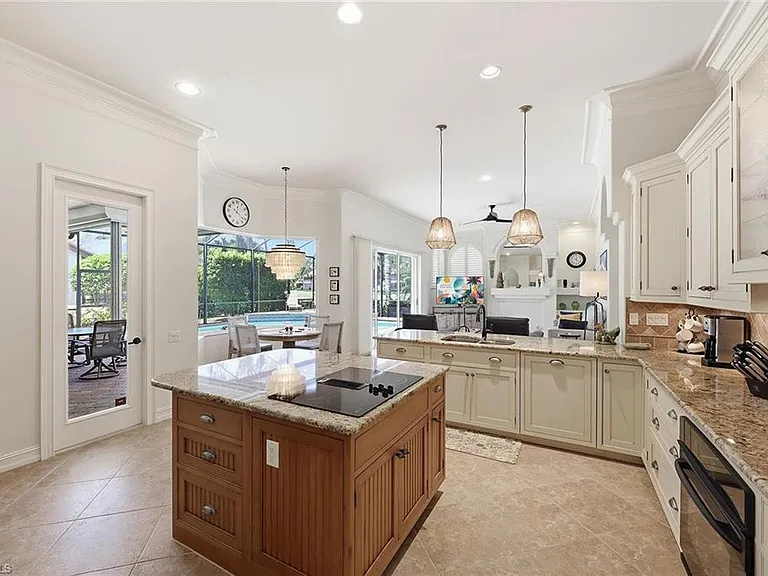 13360 Bridgeford Ave — Photo 17