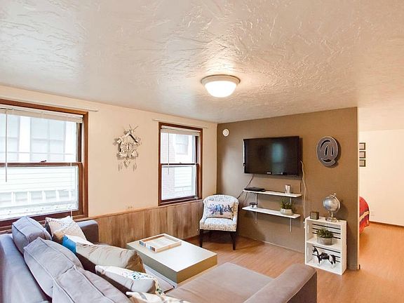 Living room (TV included in rent)