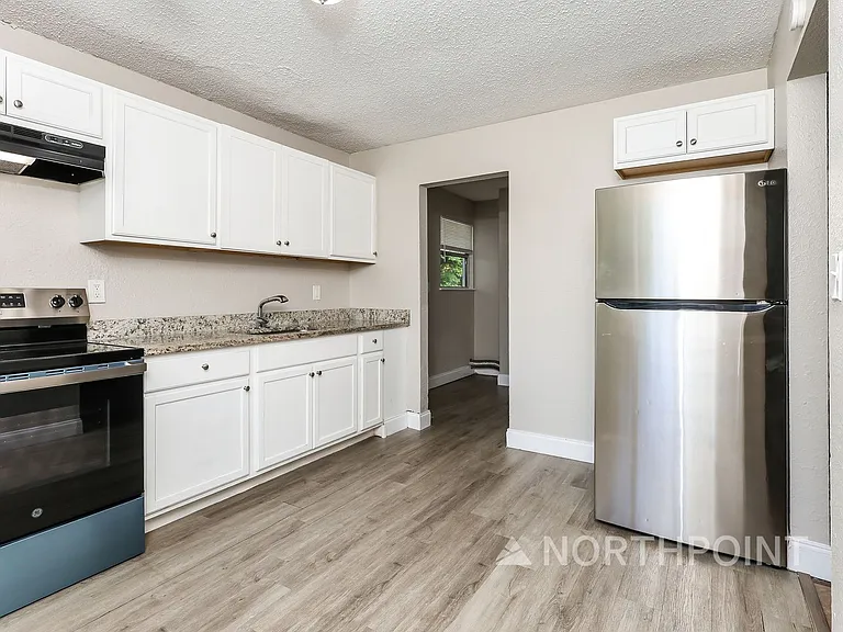 6813 Tinkerbell Ln — Photo 7