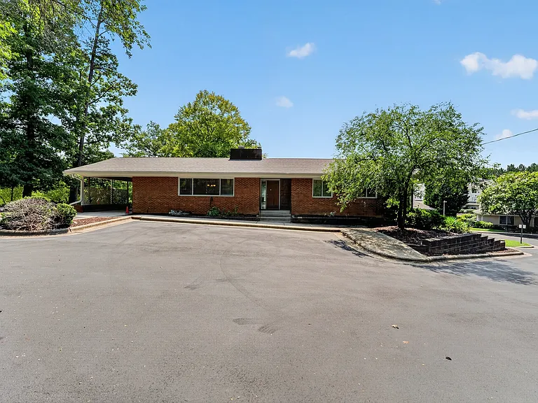 500 Emerald Pond Ln — Photo 32