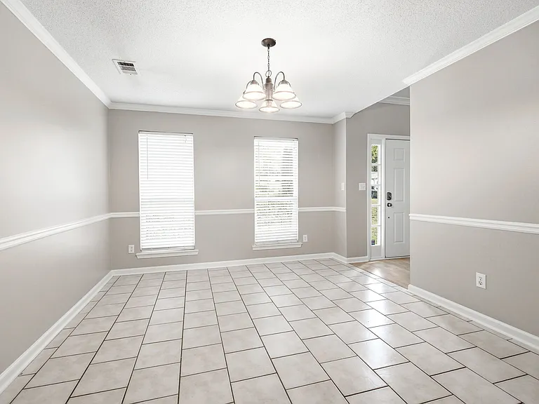 6330 N Glen Dr — Photo 17