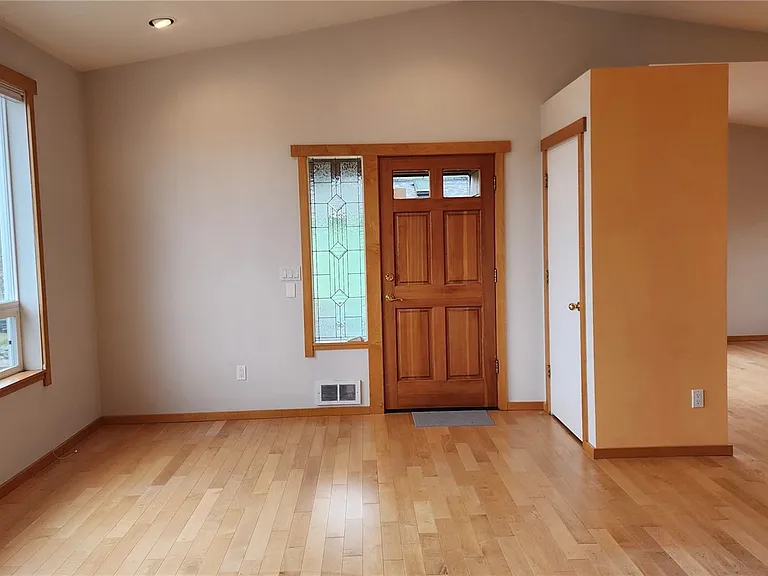 825 Brokaw Rd — Photo 27