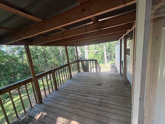 3rd image of 107 Edgefield Mnr