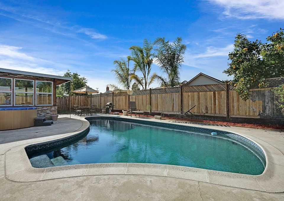 1st image of 6625 Mirabeau Dr