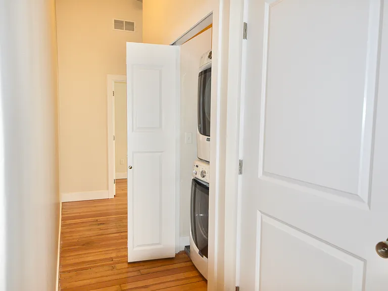 906 Main St #520 — Photo 10