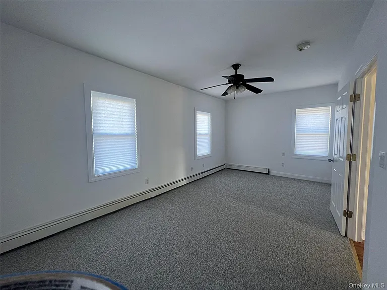 445 W Walnut St #UPPER — Photo 5