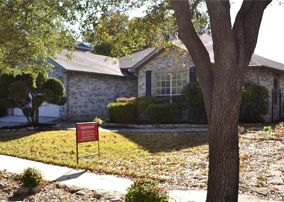 1st image of 5358 Crescent Lake Dr