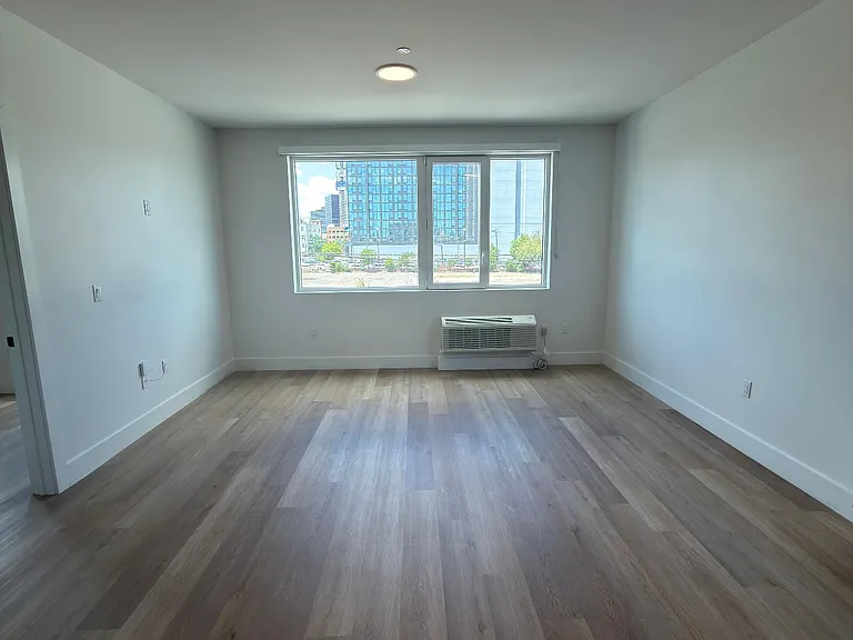 38 Madison St #106 — Photo 2