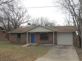 112 Cutsinger St, Poteau, OK 74953
