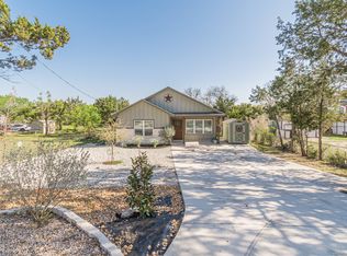 1189 Mountain View Dr, Canyon Lake, TX 78133