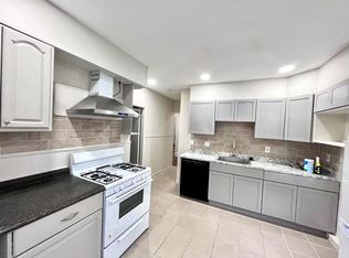 11 Shawmut St, Malden, MA 02148