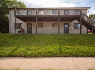 120 N 11th St APT 2, Beatrice, NE 68310