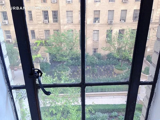 Rented by Compass | media 37