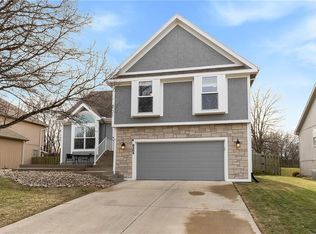 8205 NW 80th St, Kansas City, MO 64152