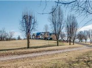 3771 Heads Church Rd, Cedar Hill, TN 37032