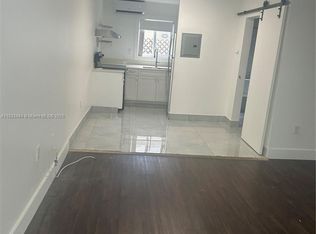 8260 Byron Ave APT 15, Miami Beach, FL 33141