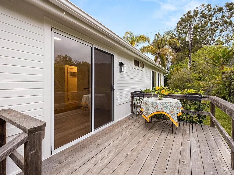 3184 Serena Ave — Photo 12