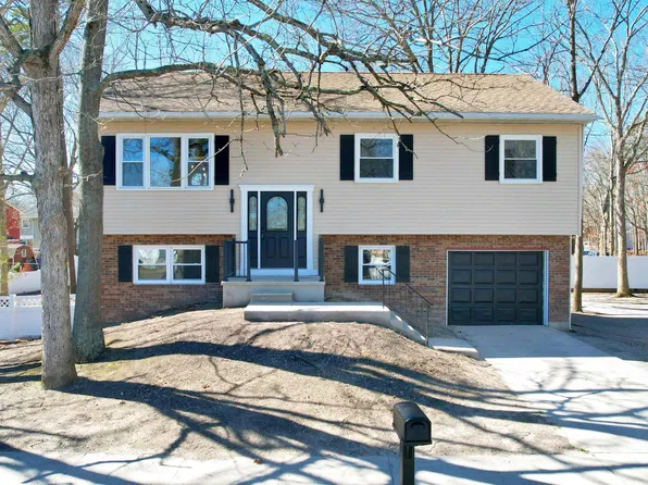 15 Wayne Dr, Somers Point, NJ 08244