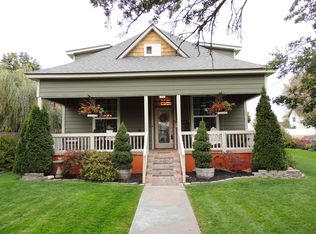 1202 8th St, Davenport, WA 99122