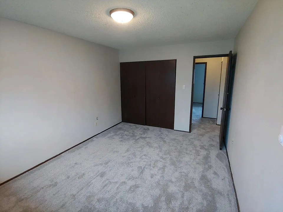 Extra Large Main Bedroom