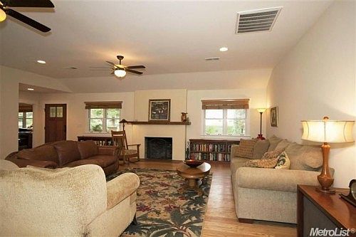 1st image of 1921 Rockwood Dr