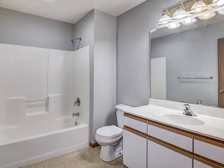 3205 Oak Knoll Dr #2 — Photo 8