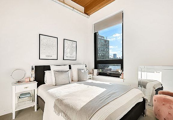 5th image of 360 Wythe Ave APT 510
