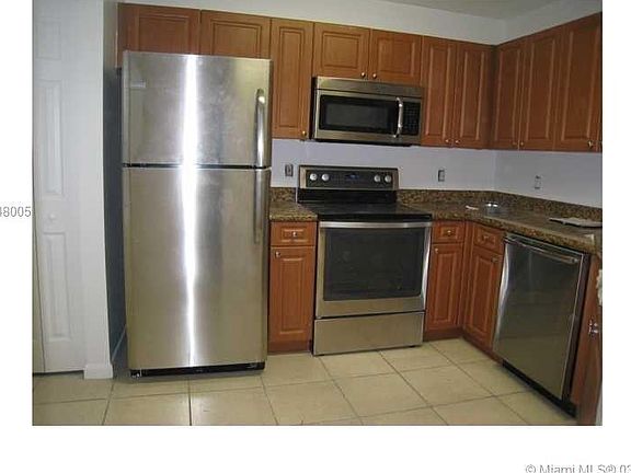 5th image of 734 NE 90th St Unit 305