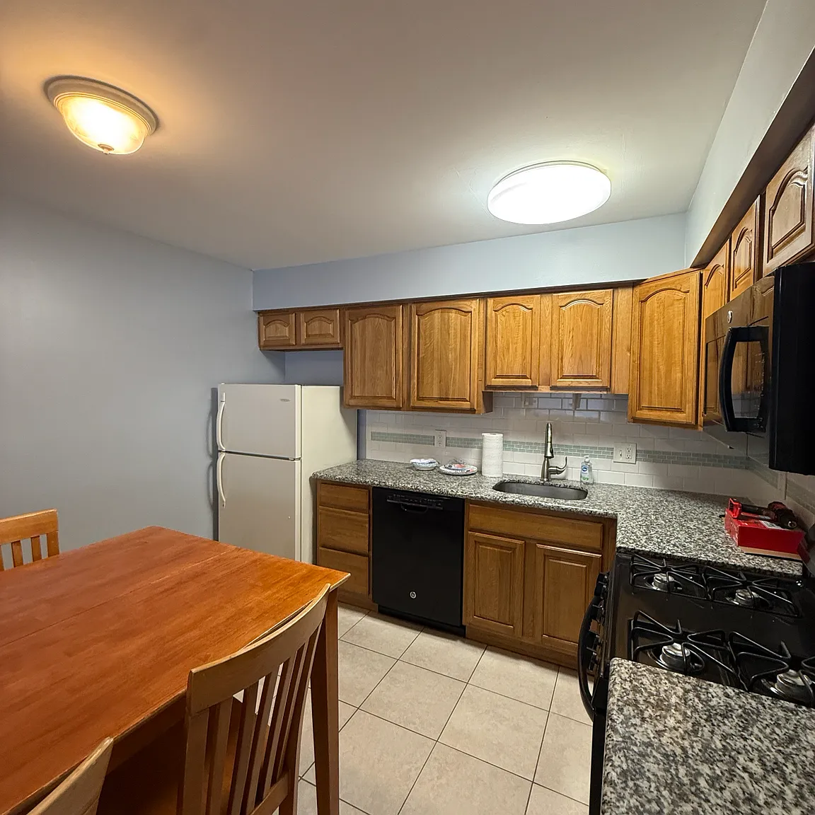 2 bed, 1152 sqft, $2,000 — Photo 4