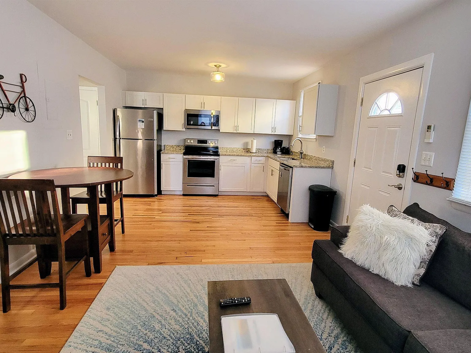 1 bed, 1.0 bath, 525 sqft, $1,995 — Photo 1